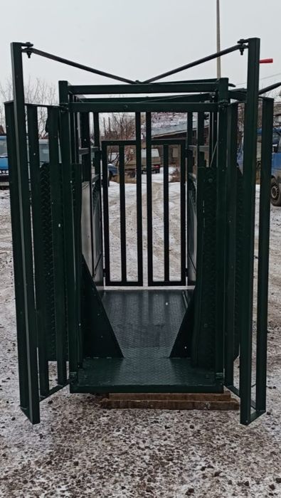 Stand de contentie cu cantar animale