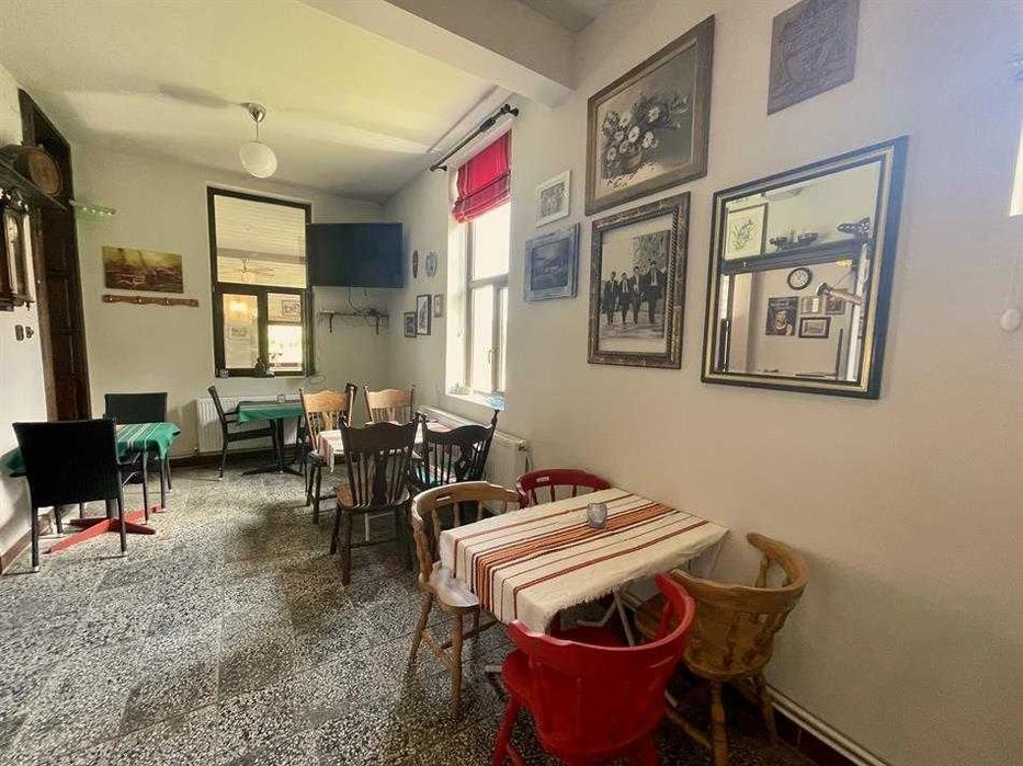 Продава се : Къща с разработен бизнес