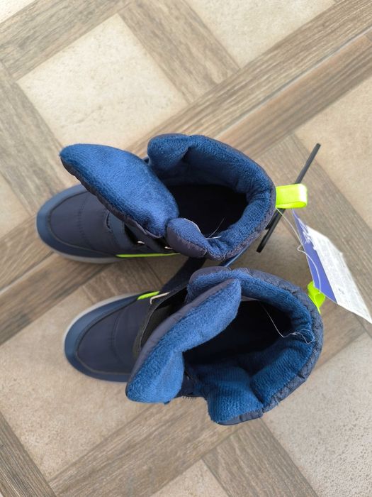 Нови ботуши за момче