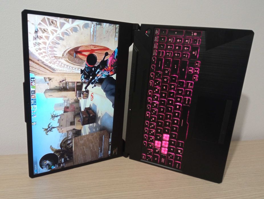laptop ASUS RYZEN 7 16 nuclee GAMING EXTREM placa video dedicata NVIDIA TI TITANIUM 2 placi video ecran IPS 15.6 inch SSD Windows 11 ASUS ROG TUF