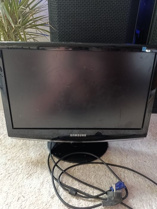 Продам монитор б/у.