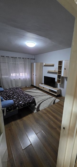 Vând apartament cu o camera
