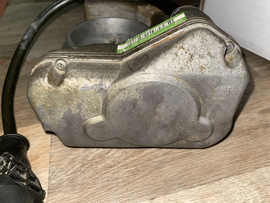 Дроссельная заслонка