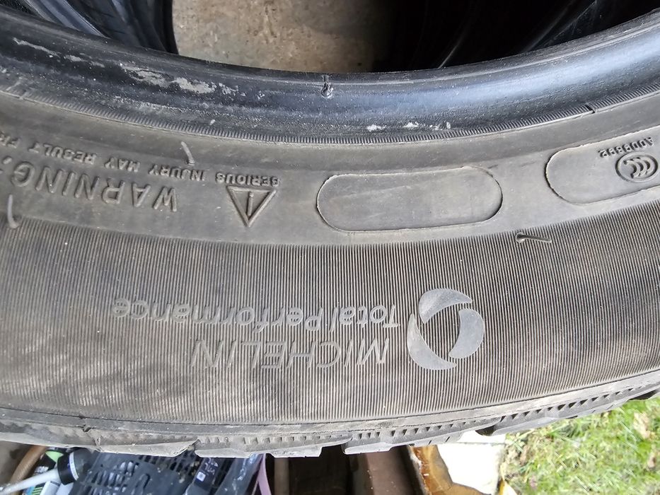 Vind Cauciucuri iarna 235 50 19