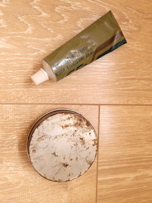 Set crema de ghete neagra/maro din anii 1980