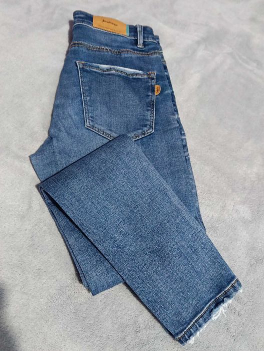 Подарявам дьнки Stradivarius в много добро сьстояние