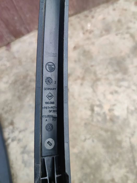 Brat stergator Haion cu lamela Seat Exeo Audi A4 B6 B7 Golf 5 Break 1T0955707A