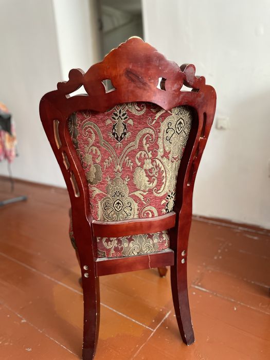 Продам стол со стульями