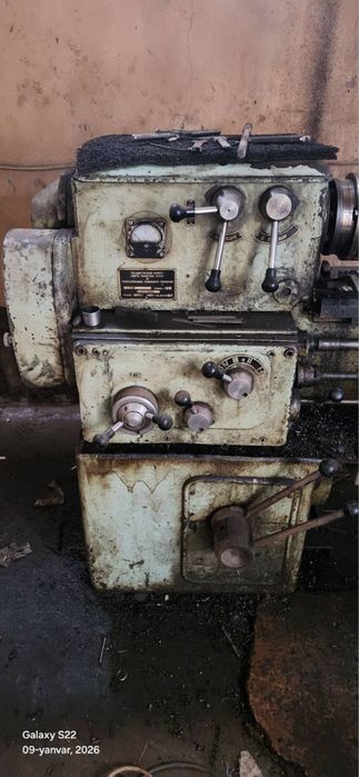 Tokarni stanok 1a616