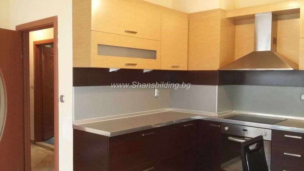 Дава се под наем Тристаен апартамент в Пловдив, Център - 90 кв.м за 450 € - Снимка #2