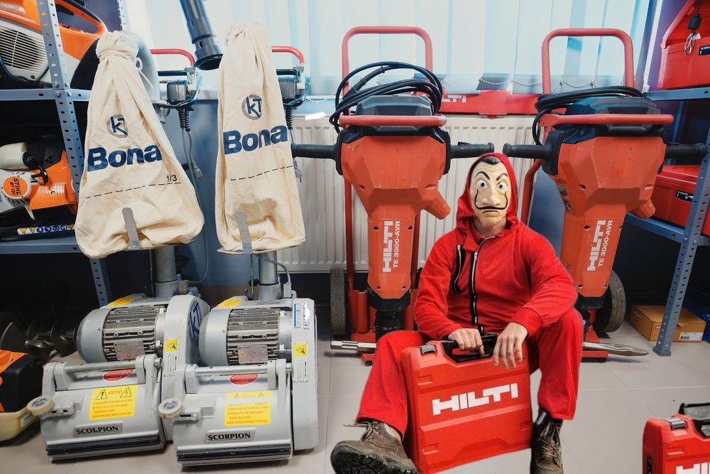 Inchiriere slefuitoate parchet glet beton pompa lavabila submersibila