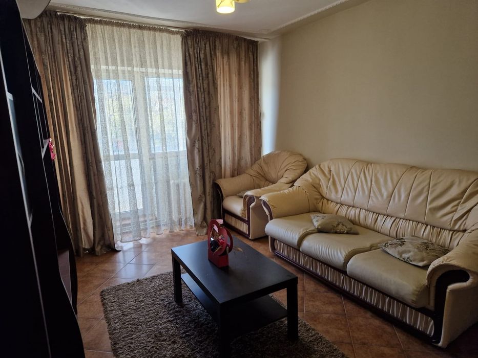 Inchiriez apartament 3 camere