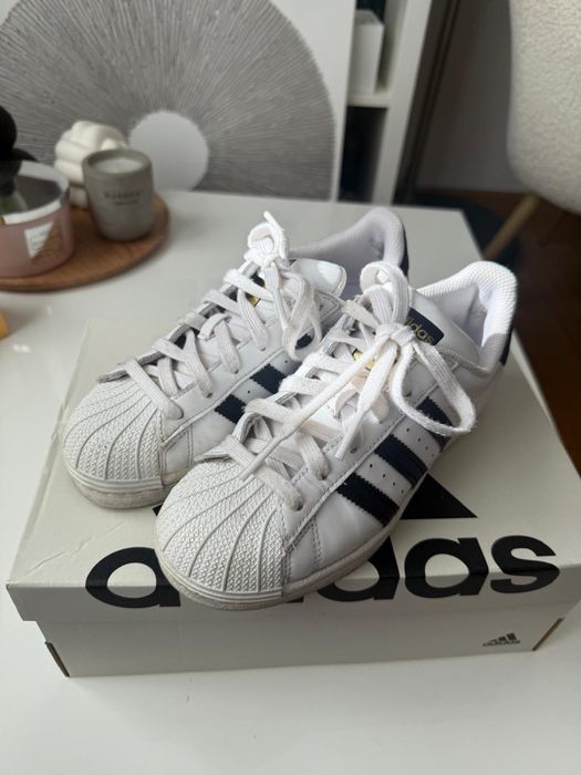Vand Adidas superstar