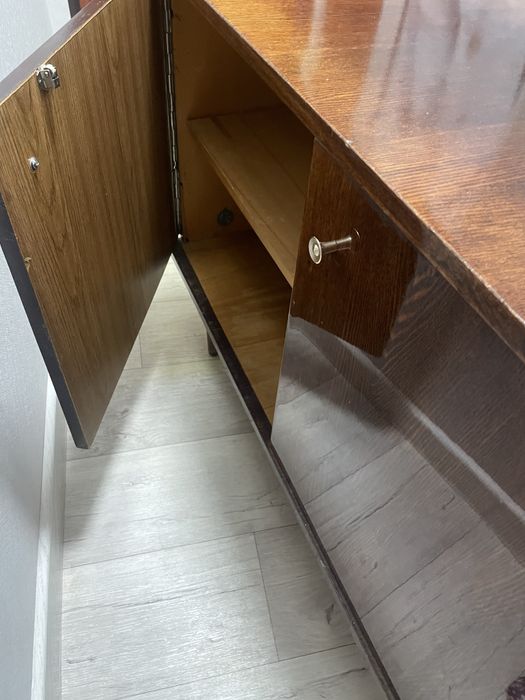 Продам тумбочку б/у