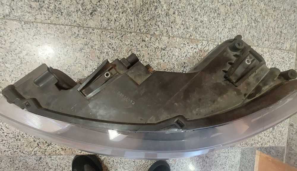 Ляв фар за audi a1