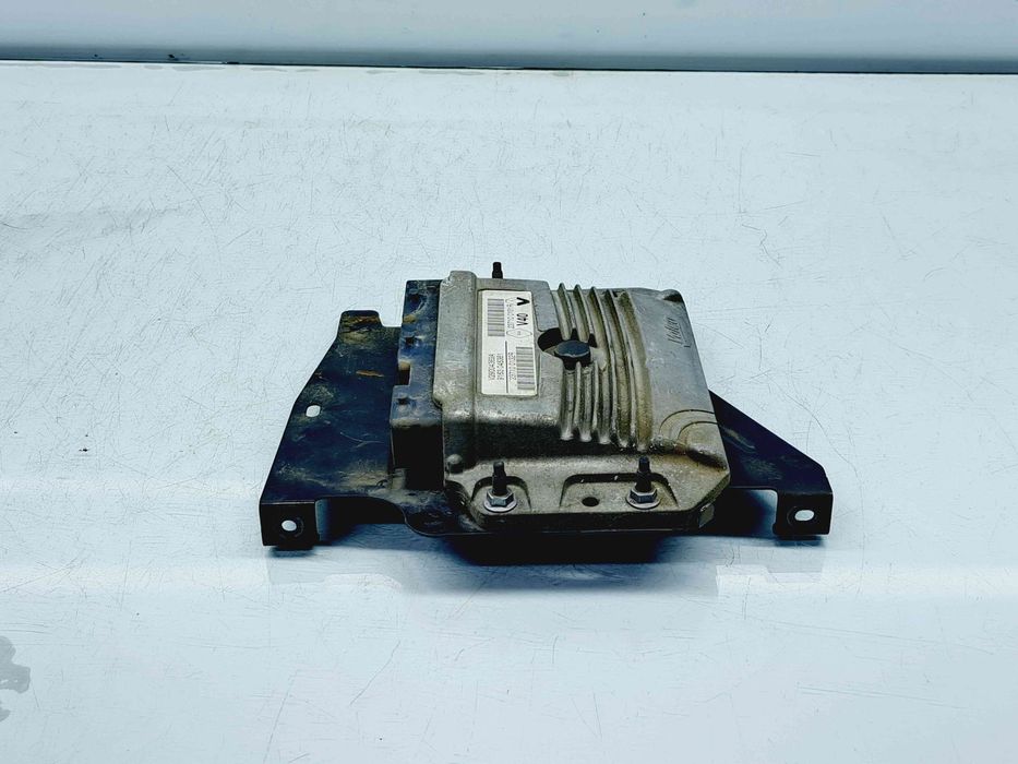 Calculator motor ECU Renault Megane 3 (B95) [Fabr 2008-2016] 237100132
