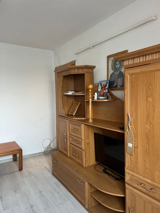 Apartament semidecomandat