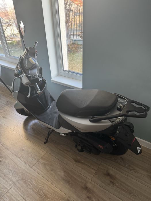 Scooter de inchiriat/ Scooter to rent