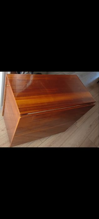 Продам Стол- книжку