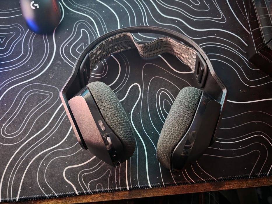 Продавам слушалки G733 в отлично състояние