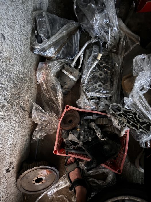 Двигатель мотор ларгус renault 1.6