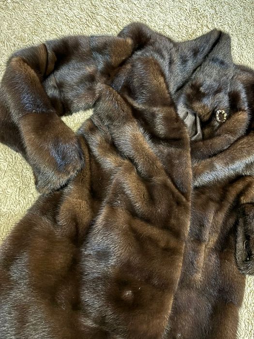 Продам норковую шубу