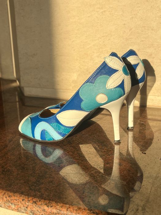 Сандали от кожа с оригинален дизайн