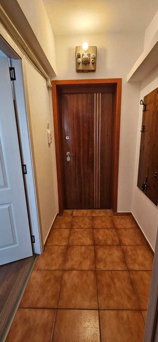 Inchiriez garsoniera Bd.Garii