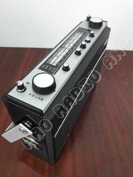 radiocaseton VEGA rusesc vintange,si radio