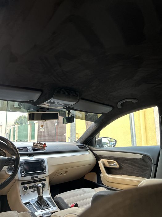 Retapițare plafon auto București Sector 4 | Alcantara, textil, steluțe & ambientale