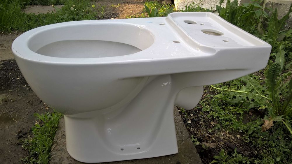 Унитаз сантехника новый