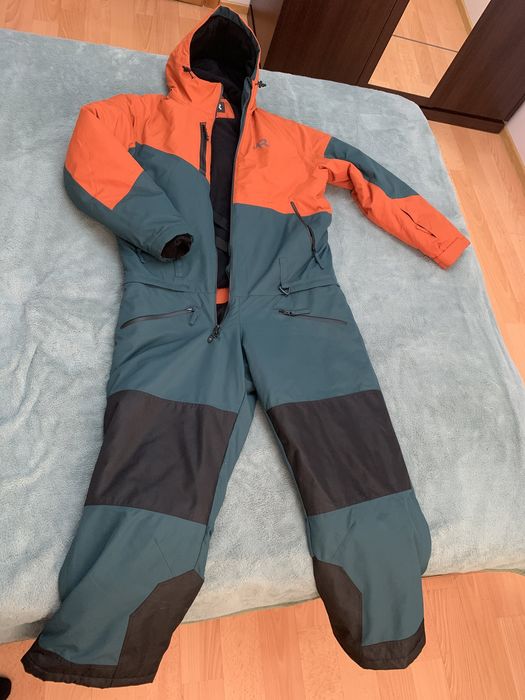 Комбинезон сноубордический