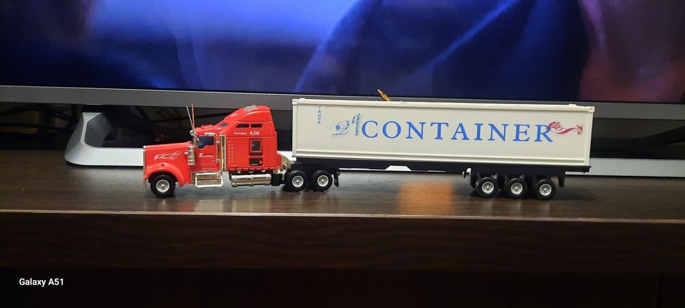 Modele miniatura camioane, remorci semiremorci