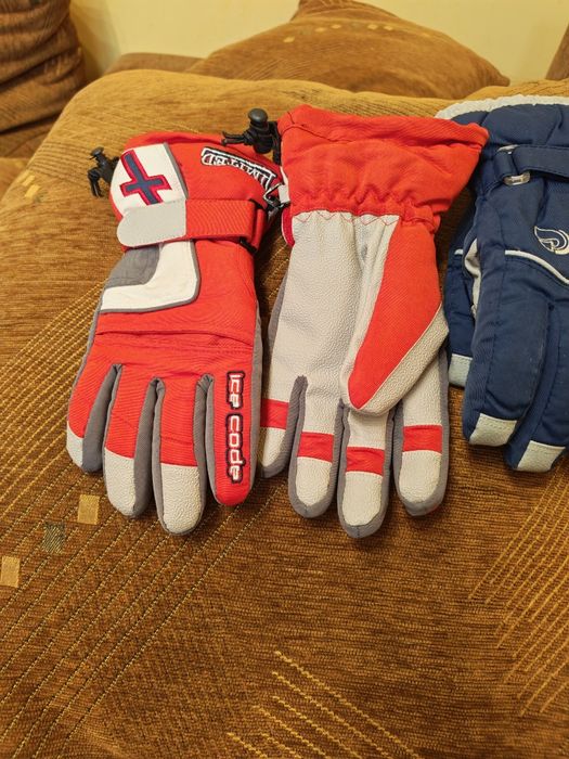 .     Детски ръкавици 8-10г.