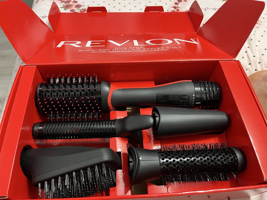 Perie electrica fixa Revlon 5 in 1