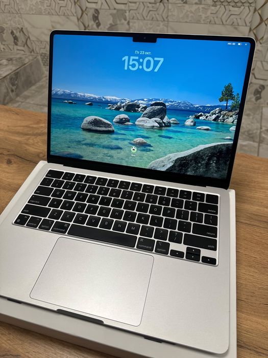 MacBook air m2 256 gb