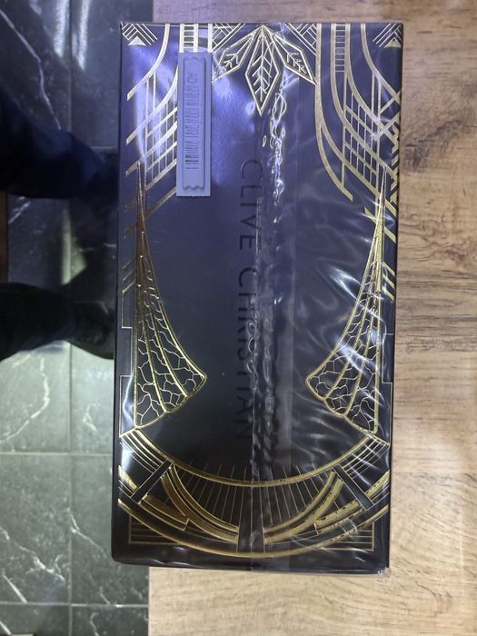 Clive cristian Amber Wood