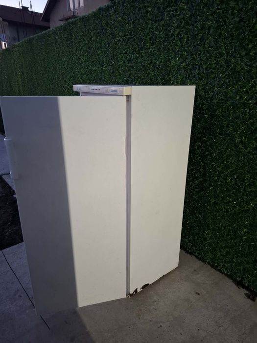 Продавам фризер Candy