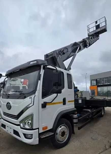 Автовышка  Avtovishka 35 метров на шасси FAW