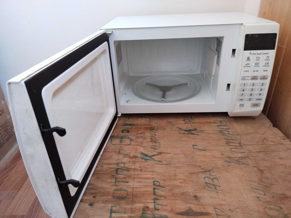 Микроволновая печь GoldStar