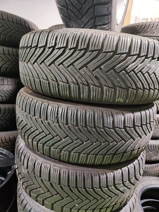 4 бр зимни 215/55/17 Michelin