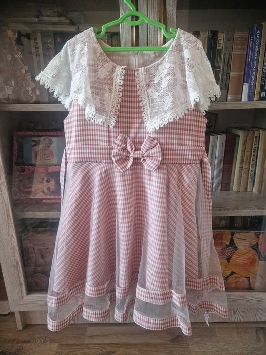 Нарядные платья.