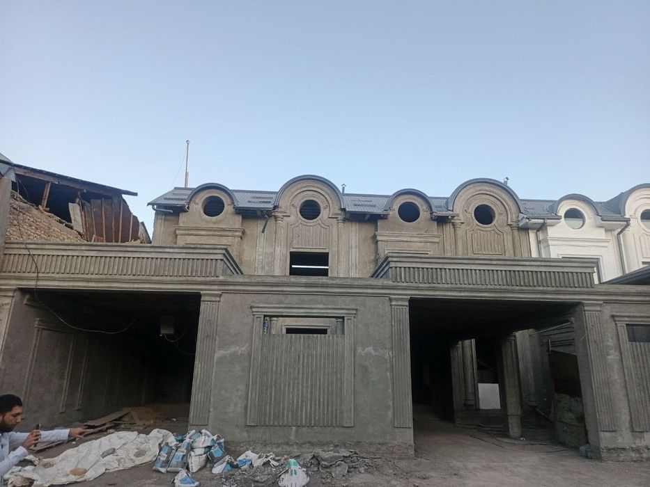 Srochna sotiladi 176.000$ 4 qavatli kotej