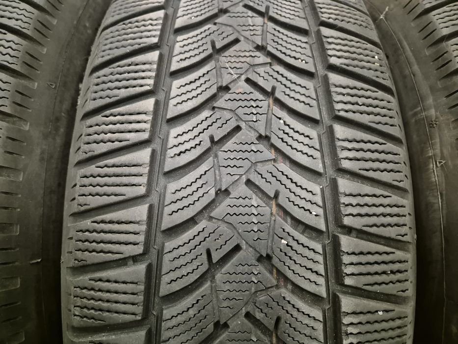 4 anvelope iarna Dunlop 235 60 18