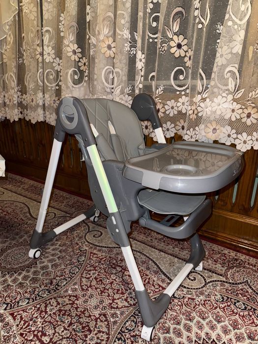 Детский стульчик для кормления