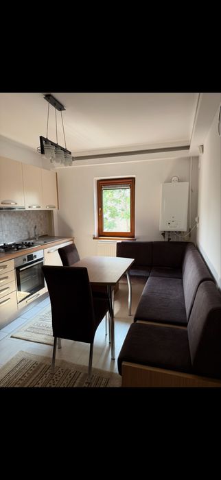 Proprietar ,inciriez apartament 2 camere  in zona centrala