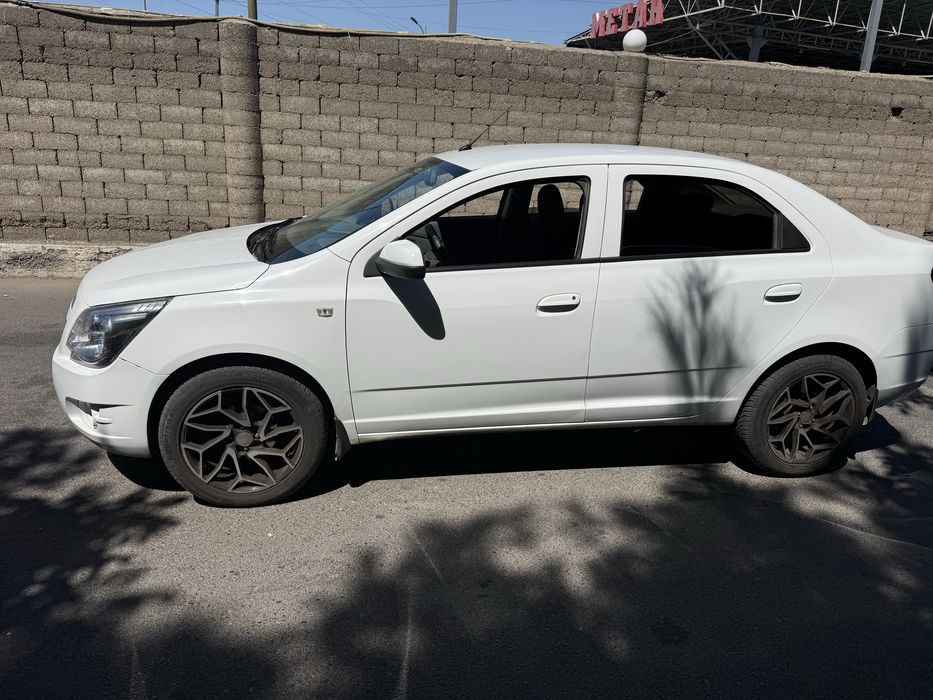 17 razmer 215-55 diska balon sotiladi