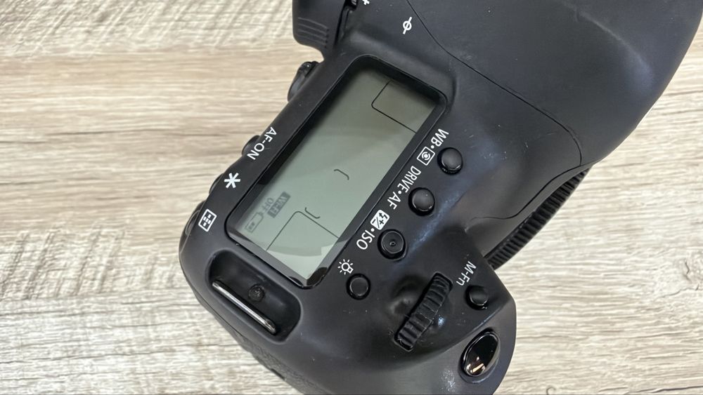 Canon 5D Mark IV