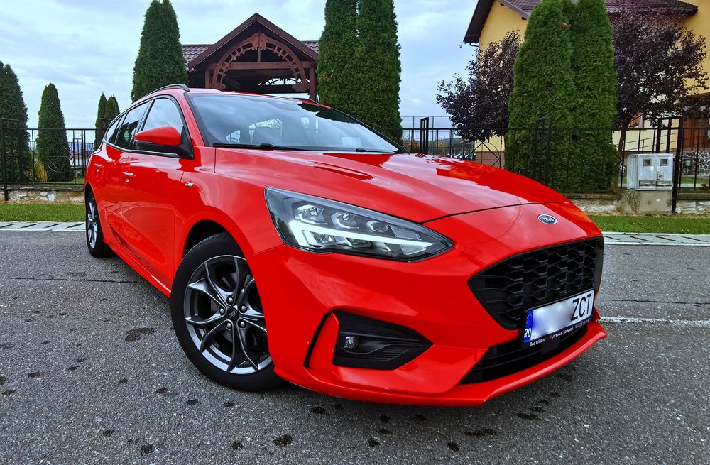 Focus ST- LINE~2.0_ 150 CP, automata, Faruri FULL LED~ Head-Up Display, B&O, Keyless Go+Entry, Camere, Padele,Line Assist, Volan incalzit, ETC.