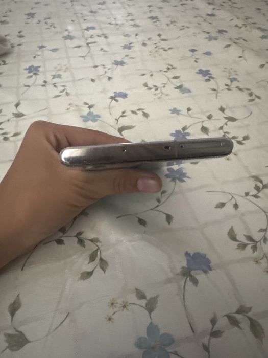 Sam note 10 plus